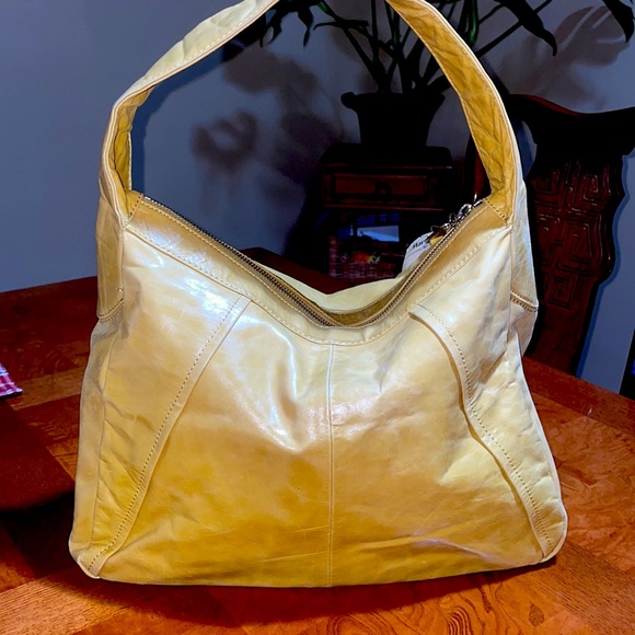 Kenneth Cole Reaction leather shoulder bag - Picture 3 of 8